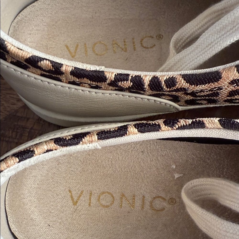 Vionic Winny Leather Leopard Sneakers 8.5 - Picture 11 of 14